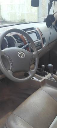 TOYOTA HILUX SW4 3.0 SRV 4X4 7 LUGARES 16V TURBO INTERCOOLER DIESEL 4P AUTOMÁTICO